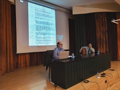 López i Puche durant la conferència de la Mussara al Centre de Lectura de Reus, juny 2019 de ICAC està subjecta a una llicència de Reconeixement-NoComercial-CompartirIgual 4.0 Internacional de Creative Commons