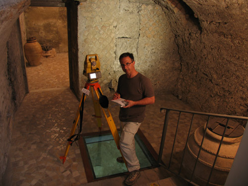 Treballant al soterrani del convent de Sta. Susanna (Roma)